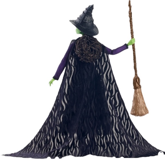 Wicked Elphaba doll NEW Collector’s item Mattel wicked barbie doll - Picture 7 of 12